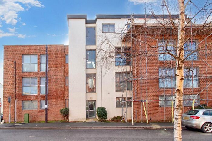 1 Bedroom Flat To Rent In St. Pauls Road, Coopers Court, GL50