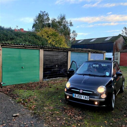 Garage / Parking To Rent In Findon Street, Kidderminster, DY10