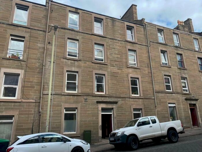 1 Bedroom Flat To Rent In G/R Rosefield Street, DD1