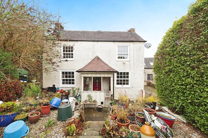 3 Bedroom Detached House For Sale In The Alley, Matlock, DE4
