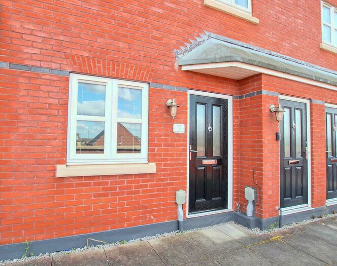 1 Bedroom Flat To Rent In Village Green Way, Kingswood, Hull, HU7