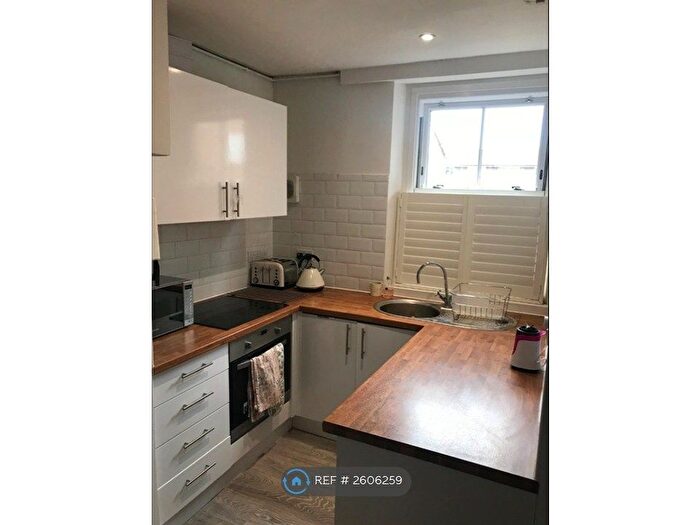 1 Bedroom Flat To Rent In Crystal Palace, London, SE19