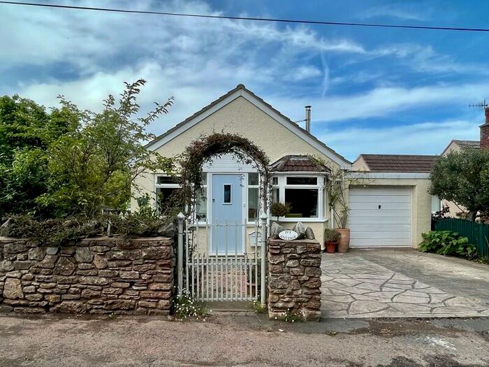 2 Bedroom Detached Bungalow For Sale In Parsons Way, Winscombe, North Somerset, BS25