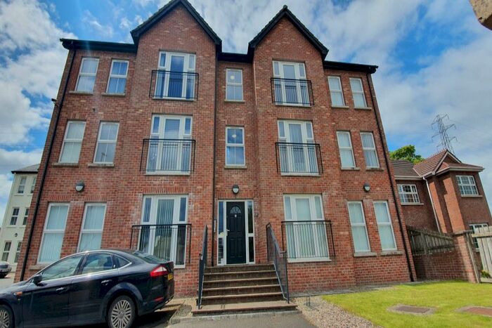 2 Bedroom Flat To Rent In Ballyclare Road, Newtownabbey, County Antrim, BT36