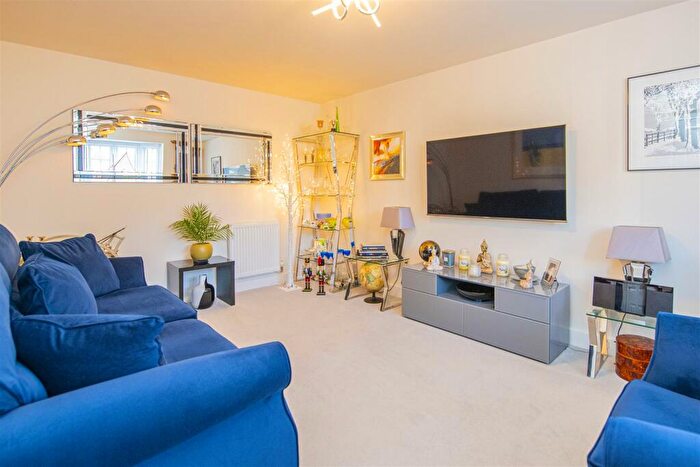 3 Bedroom Detached House For Sale In Harvest Road, Market Harborough, LE16