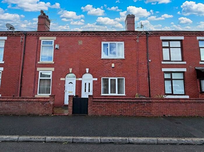 2 Bedroom Terraced House For Sale In Gorseyfields, Droylsden, Manchester, M43