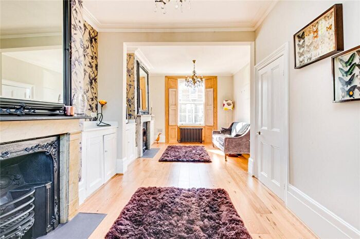3 Bedroom House To Rent In St Philip's Way, Barnsbury, N1