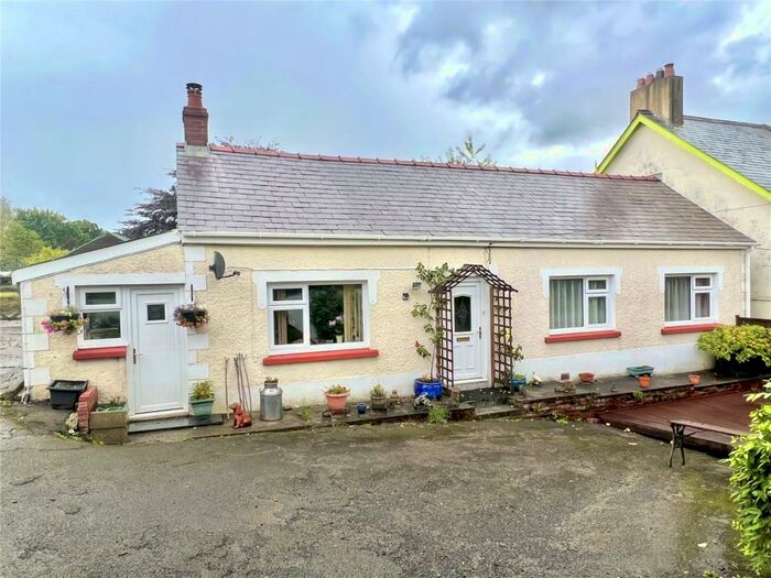 3 Bedroom Bungalow For Sale In Henllan, Llandysul, Ceredigion, SA44
