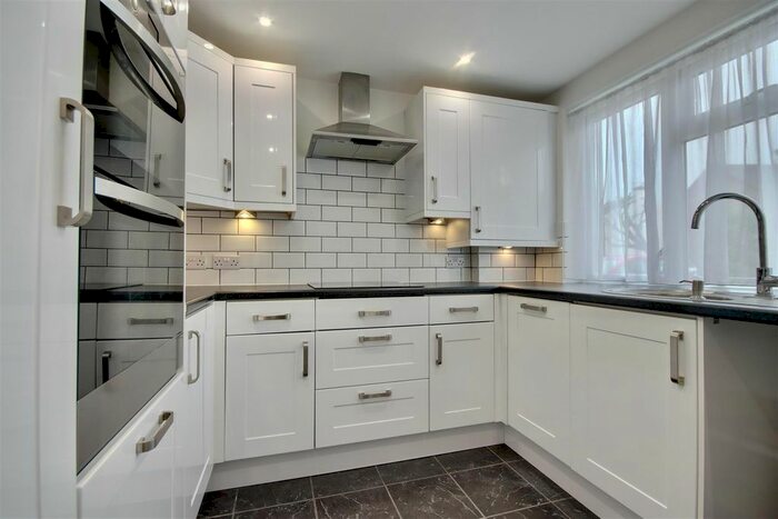 3 Bedroom End Of Terrace House To Rent In Church Road, Portsmouth, PO1