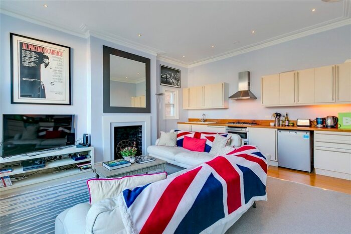 2 Bedroom Flat To Rent In St Quintin Avenue, London, W10