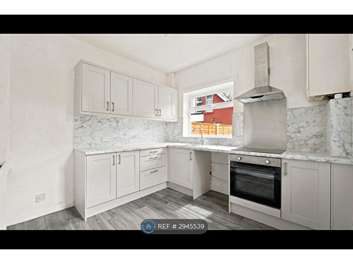 2 Bedroom Semi-Detached House To Rent In Powell St, Bury, BL8
