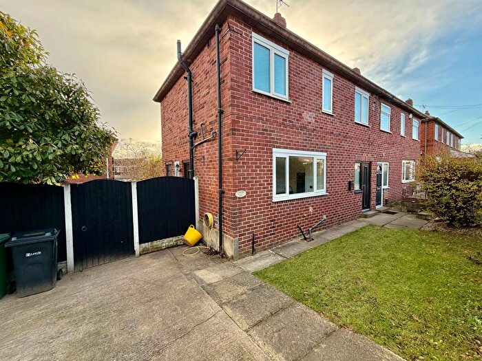 3 Bedroom Semi-detached House To Rent In Valley Mount, Leeds, LS25