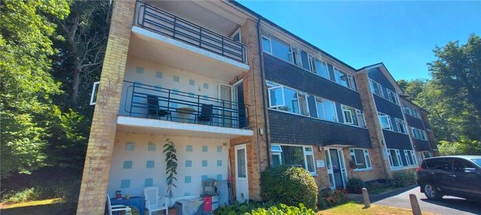 2 Bedroom Flat To Rent In Beechwood Road, Caterham, CR3