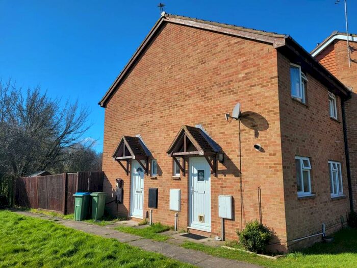 1 Bedroom House To Rent In Meadow Way, Aylesbury, Buckinghamshire, HP20
