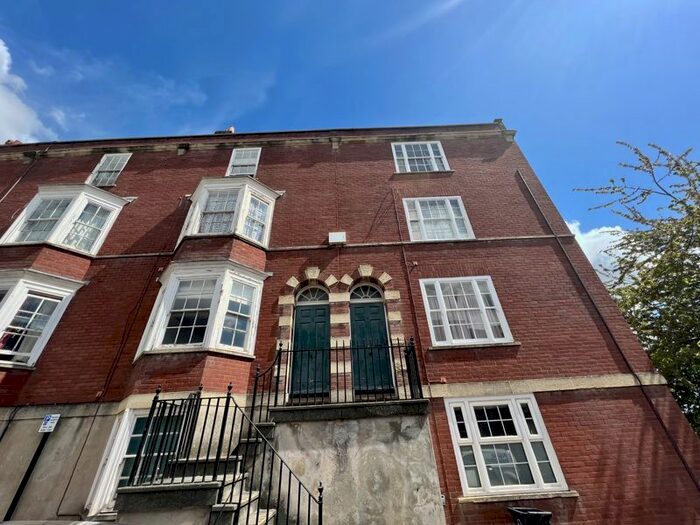 1 Bedroom Flat To Rent In Alfred Place, Kingsdown, Bristol, BS2