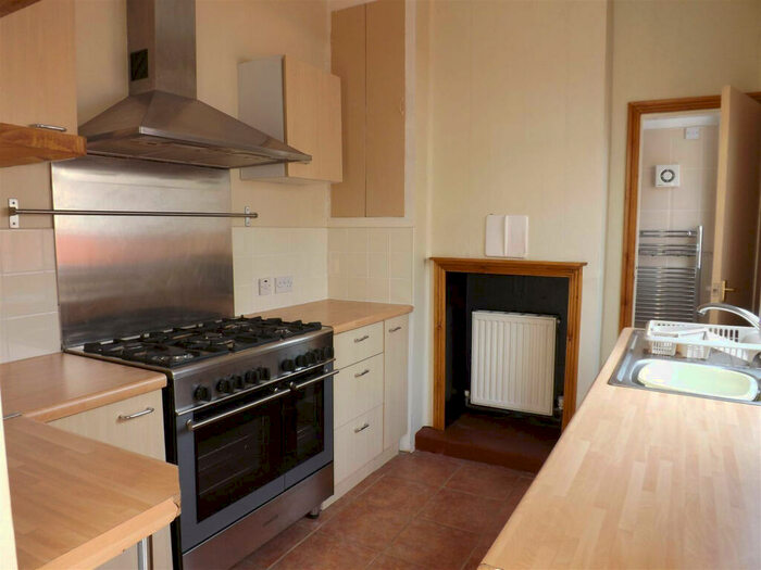 2 Bedroom Terraced House To Rent In Spring Street, Halesowen, B63