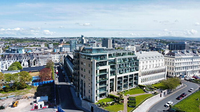 2 Bedroom Apartment For Sale In The Azure, Cliff Road, The Hoe, PL1