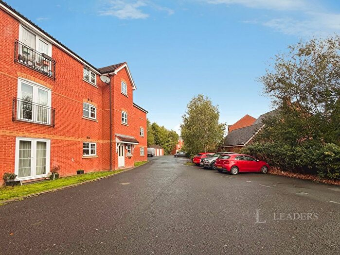 2 Bedroom Flat To Rent In Design Close, Bromsgrove, Worcestershire, B60
