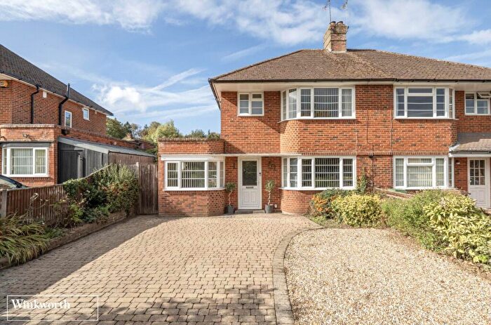 4 Bedroom House For Sale In Eastfield Avenue, Basingstoke, Hampshire, RG21