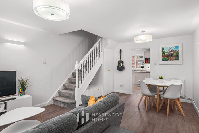 2 Bedroom Terraced House For Sale In Larkswood Rise, St. Albans, AL4