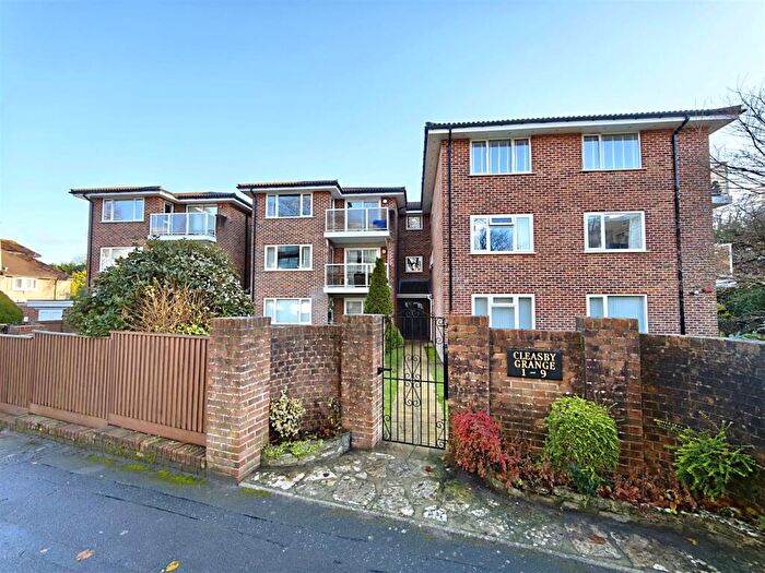 2 Bedroom Flat For Sale In Wollstonecraft Road, Bournemouth, BH5