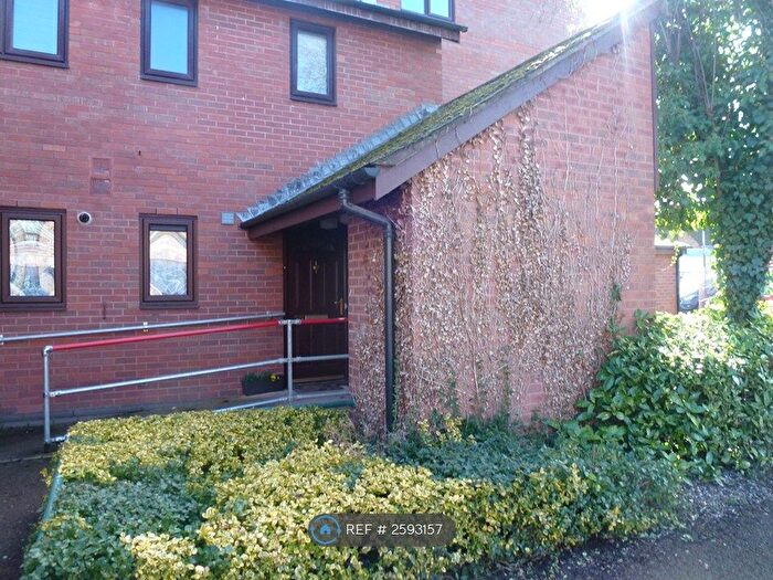1 Bedroom Flat To Rent In St. Marys Close, Newtown, SY16
