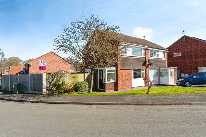 3 Bedroom Semi Detached House For Sale In Northwood Drive, Shepshed, Loughborough, LE12