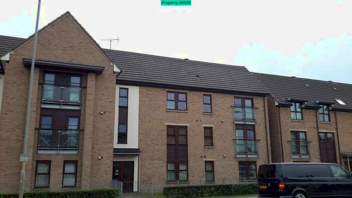 2 Bedroom Apartment To Rent In Weedon Road, Northampton, NN5