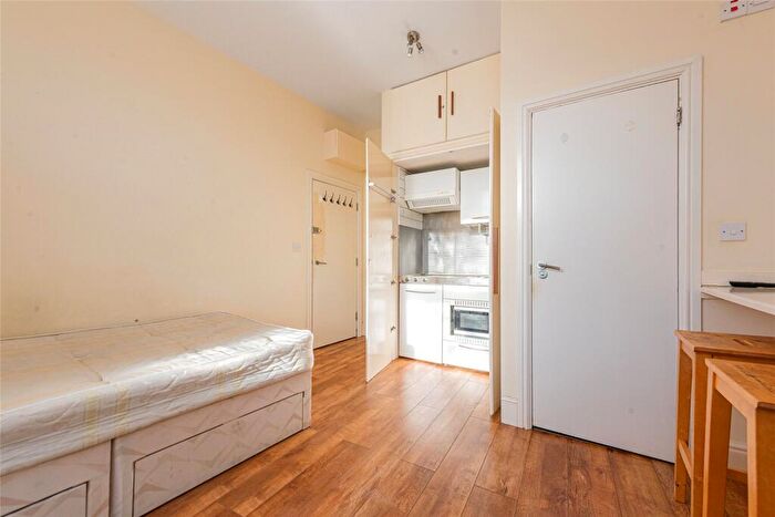 Apartment To Rent In Tufnell Park Road, Tufnell Park, London, N19