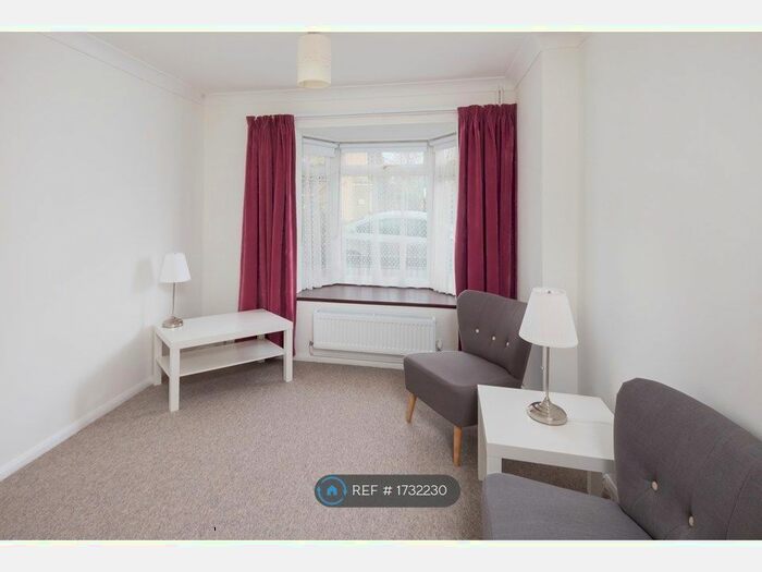 3 Bedroom Terraced House To Rent In Adelaide Road, Southampton, SO17