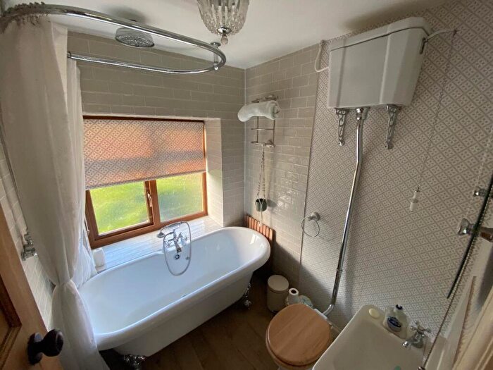 2 Bedroom Cottage For Sale In West End, Bugbrooke, Northamptonshire, NN7