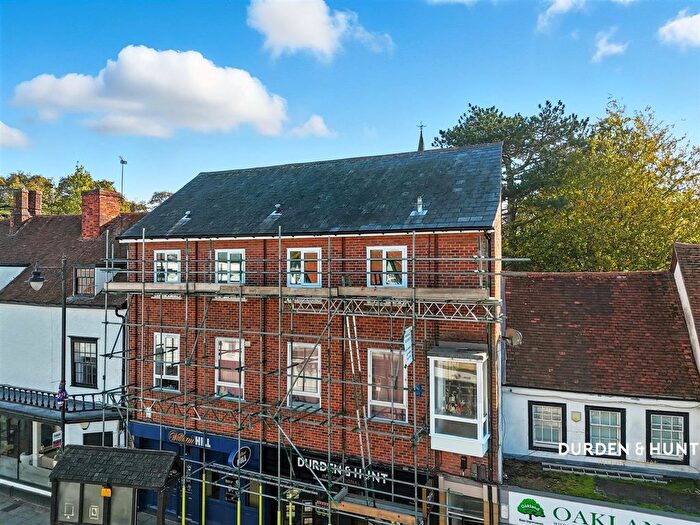 2 Bedroom Flat To Rent In High Street, Ongar, CM5