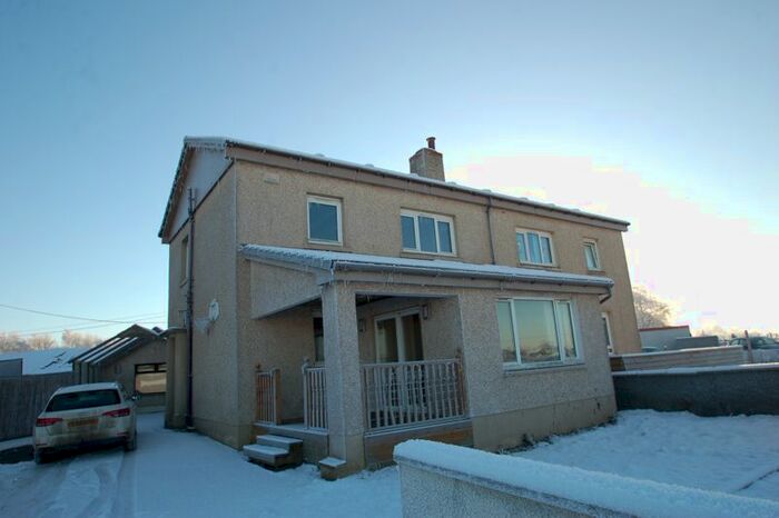 3 Bedroom Semi-Detached House For Sale In Corbiehall Terrace, Ravenstruther, Lanark, ML11