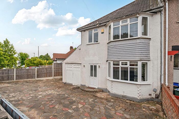 4 Bedroom Semi-Detached House For Sale In Welbeck Avenue, Bromley, BR1