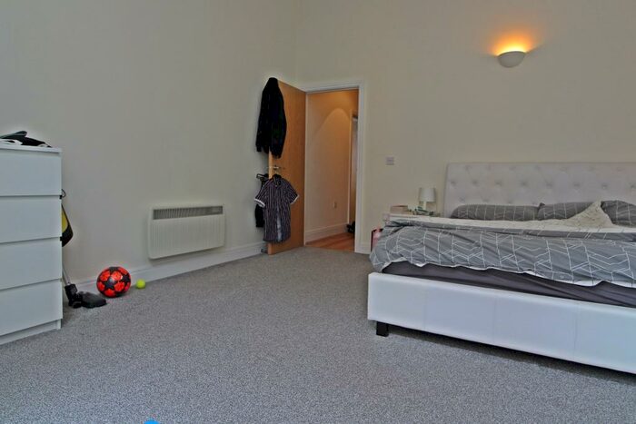 1 Bedroom Flat To Rent In Kings Court, High Street, Newport, NP20