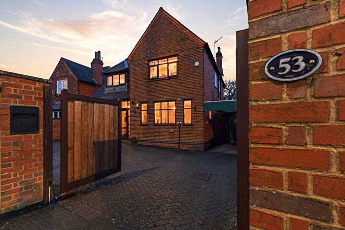 4 Bedroom Detached House For Sale In Bilton Road, Rugby, Warwickshire, CV22