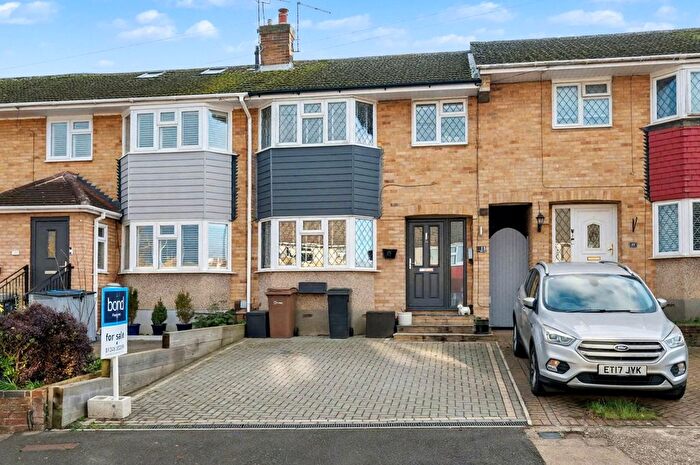 3 Bedroom Terraced House For Sale In Firtree Rise, Moulsham Lodge, Chelmsford, CM2
