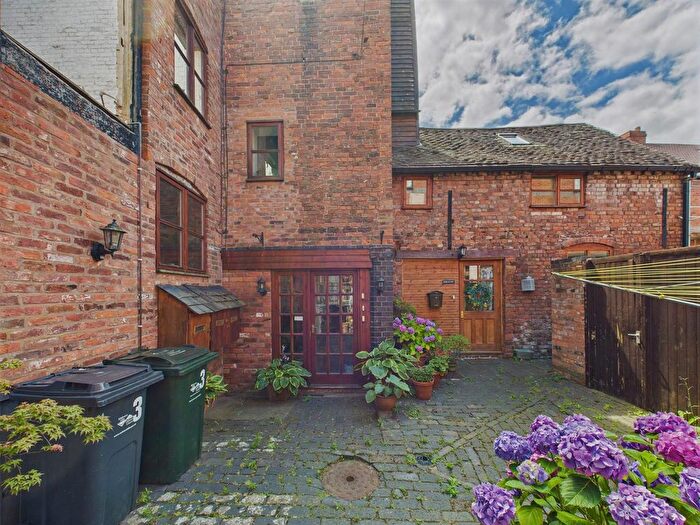 1 Bedroom Flat To Rent In London Lane, Upton-Upon-Severn, Worcester, WR8