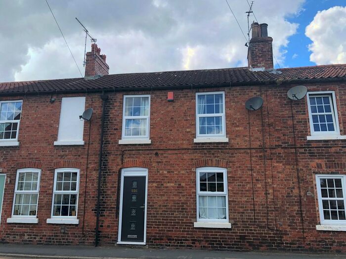 2 Bedroom Cottage To Rent In Church Street, Bawtry, Doncaster, DN10