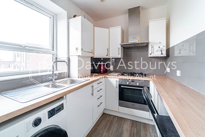 4 Bedroom Maisonette To Rent In Brecknock Road, Camden Town, London, N7