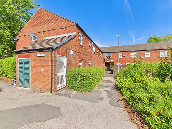 2 Bedroom Flat For Sale In Richmond Street, Worsley Mesnes, Wigan, WN3