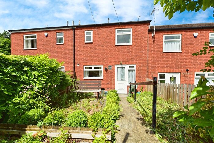 3 Bedroom Town House For Sale In Hardy Place, Sheffield, South Yorkshire, S6
