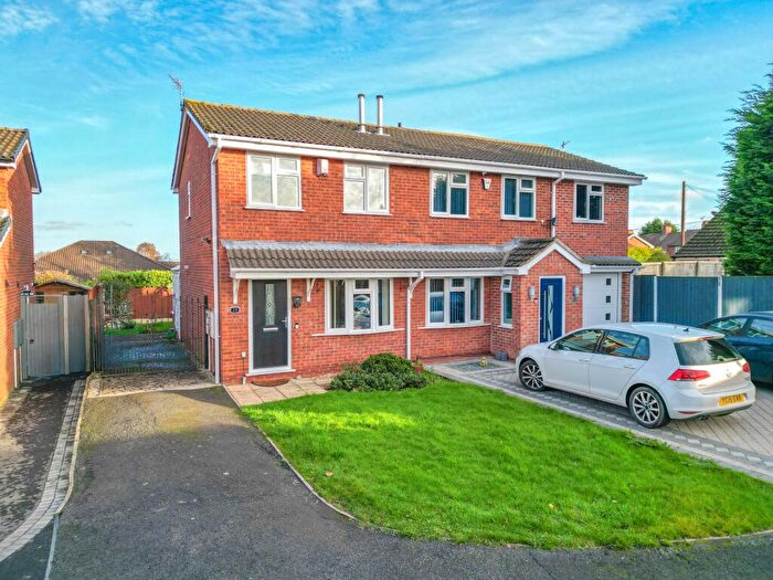 2 Bedroom Semi-Detached House For Sale In Cambridge Drive, Nuneaton, CV10