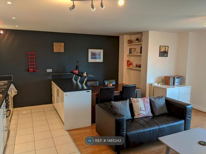 2 Bedroom Flat To Rent In Boulevard House, Brighton, BN1