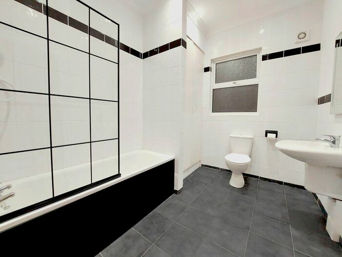 2 Bedroom Flat To Rent In Athelstan Road, Margate, CT9