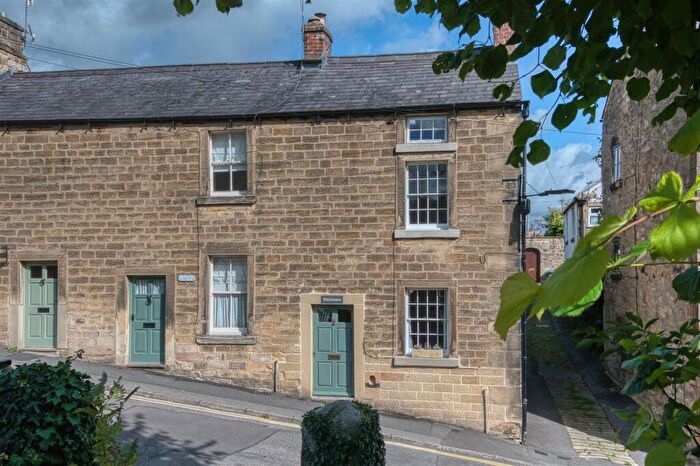 3 Bedroom End Of Terrace House For Sale In North Church Street, Bakewell, DE45