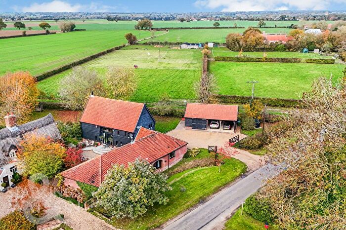 4 Bedroom Barn Conversion For Sale In Pristow Green Lane, Tibenham, Norwich, NR16