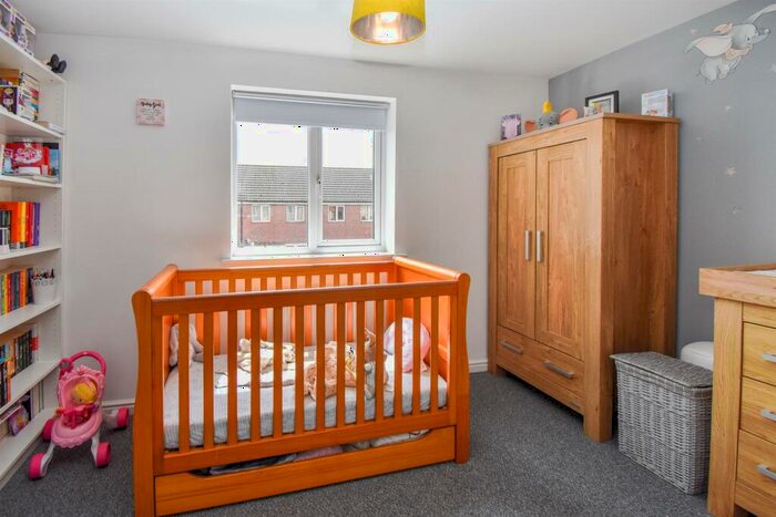 3 Bedroom Terraced House For Sale In Turnstone Drive, Scunthorpe, DN16