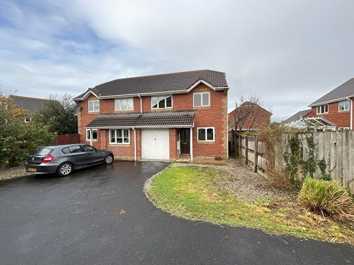 3 Bedroom Semi-Detached House To Rent In Elizabeth Road, Bude, EX23