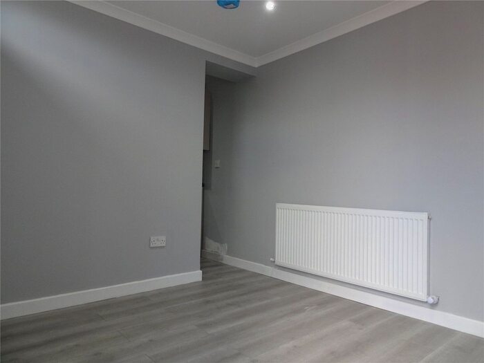 Studio To Rent In Carfax Road, Hayes, Greater London, UB3